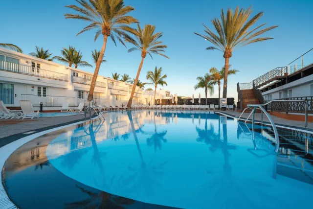 Hotellbilder av Plus Fariones Apartamentos - nummer 1 av 78