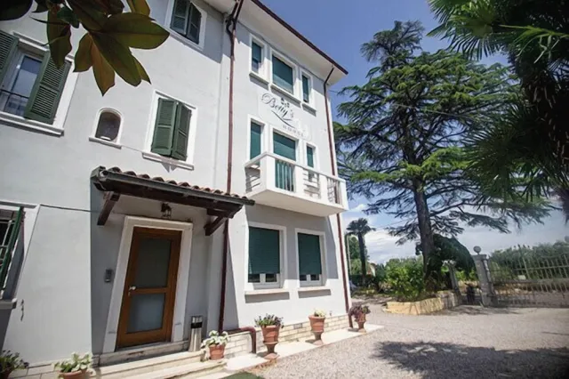 Billede av hotellet Betty's House - nummer 1 af 47