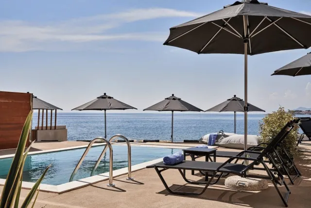 Hotellikuva Beachfront Alassa Villas With Private Pools - numero 1 / 33