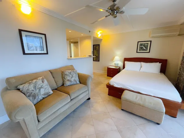 Hotellbilder av Charming Royal Garden Condo by RedAwning - nummer 1 av 27