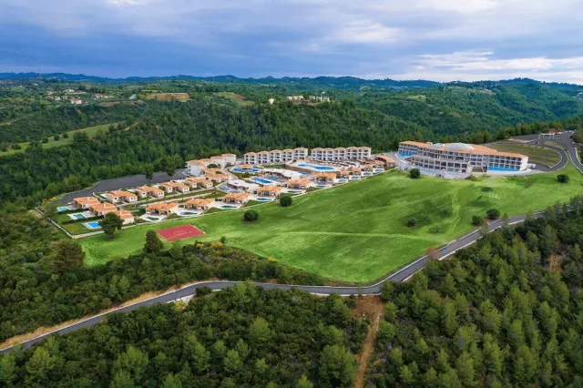 Billede av hotellet Ajul Luxury Hotel & Spa Resort, a Registry Collection Hotel - nummer 1 af 100