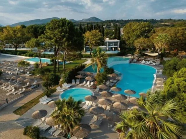 Billede av hotellet Ninos Grand Beach Hotel & Resort - nummer 1 af 10