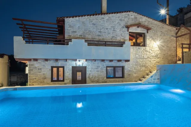 Billede av hotellet Draganigo Luxury Stone Houses - nummer 1 af 100