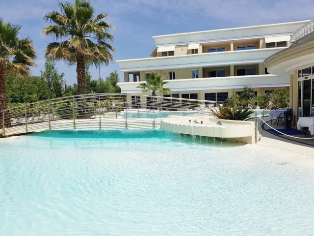 Billede av hotellet Relais du Lac Village - Italian Homing - nummer 1 af 10