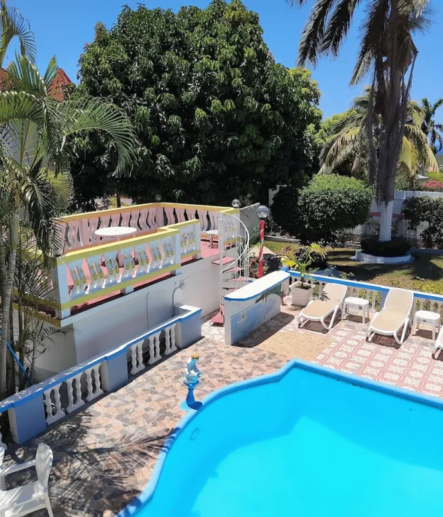 Hotellbilder av 237 Bratton Ave - nummer 1 av 100