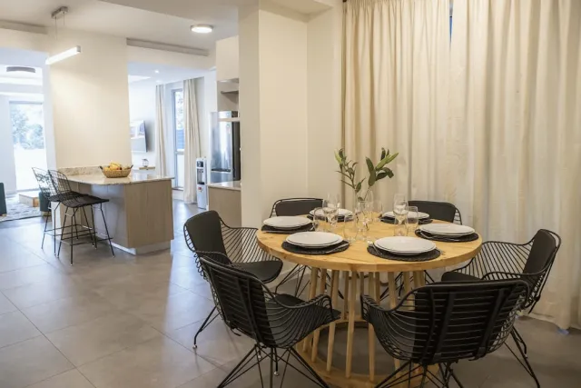 Billede av hotellet Capital Emerald Line 1 bed by YourHost - nummer 1 af 21