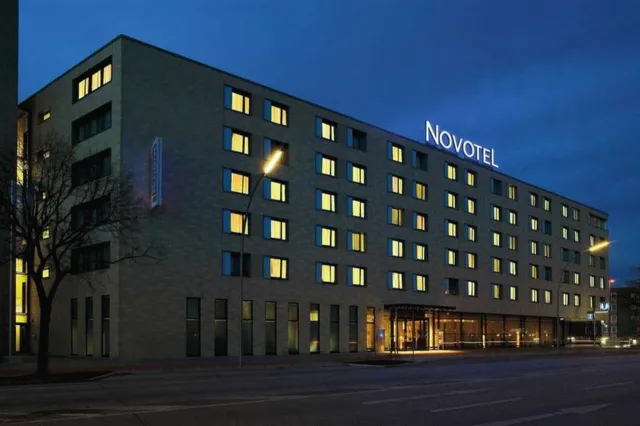 Hotellikuva Novotel Hamburg Alster - numero 1 / 136