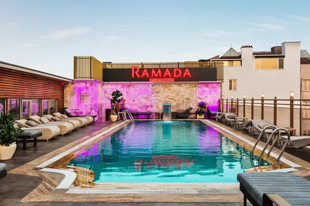 Hotellbilder av Ramada by Wyndham Istanbul Pera - nummer 1 av 14