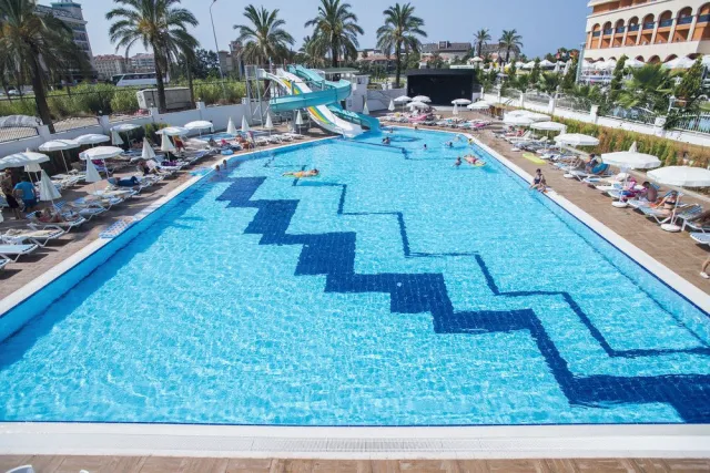 Billede av hotellet Palm World Resort & Spa Side - - nummer 1 af 79