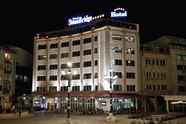 Billede av hotellet Stone Bridge Hotel - nummer 1 af 11