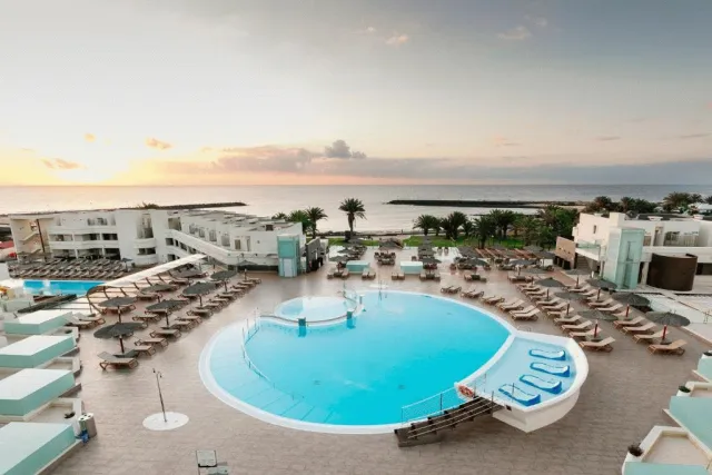 Billede av hotellet HD Beach Resort & Spa - nummer 1 af 13