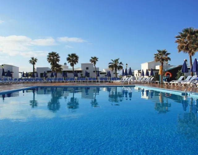 Hotellbilder av Hotel Vik Coral Beach - nummer 1 av 16