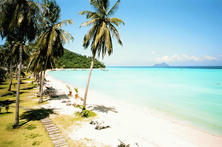Phi Phi Island Village Beach Resort, Phi Phi -saaret, Thaimaa, 4 tähdet |  Viimehetken