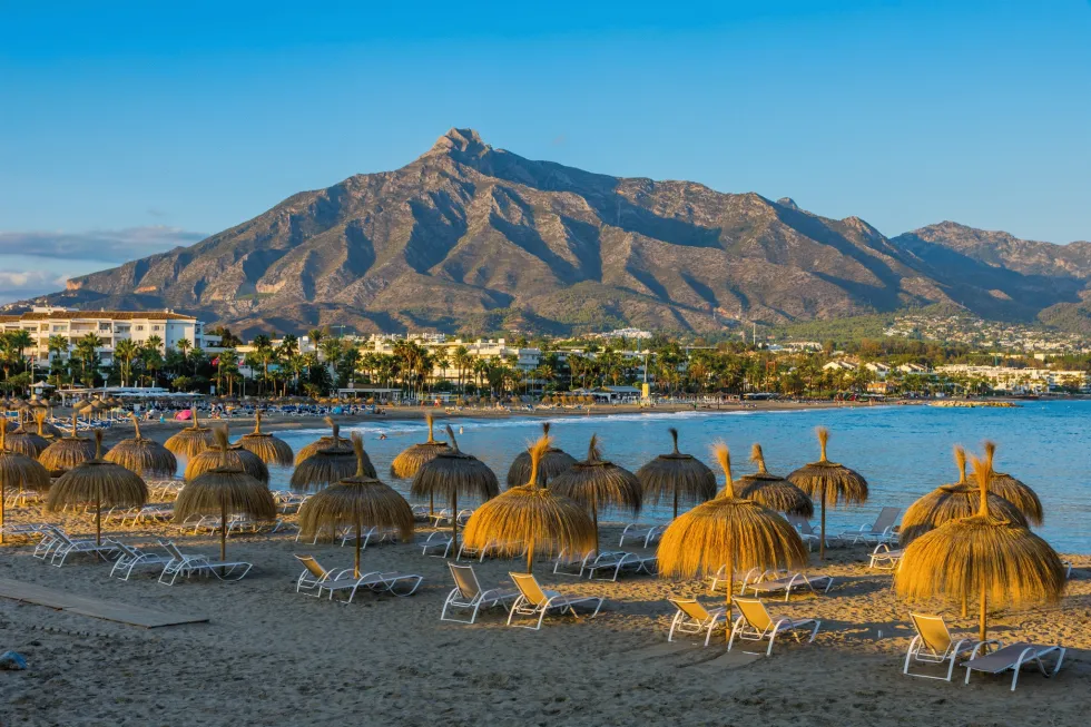 Costa del Sols mest glamourøse strand ligger i Puerto Banus 